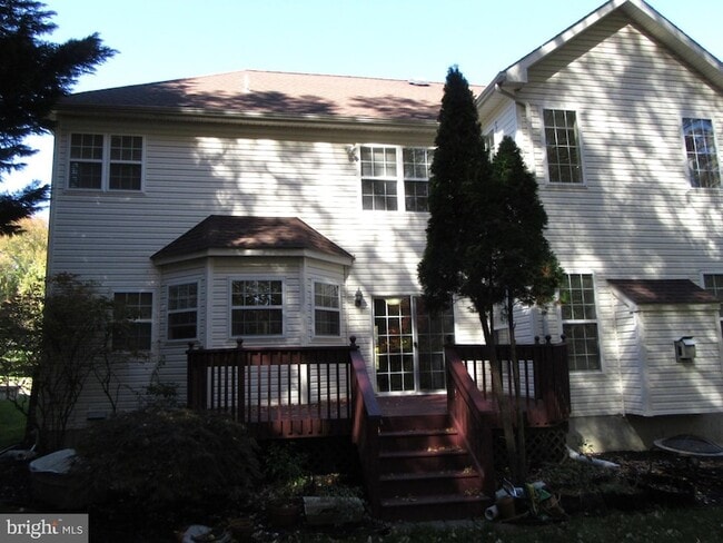 Building Photo - 23 Blackbird Ct