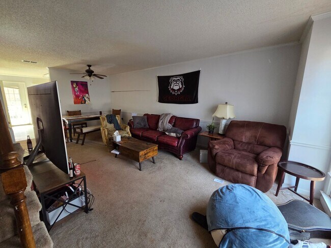 Building Photo - Lumpkin Square Apartments