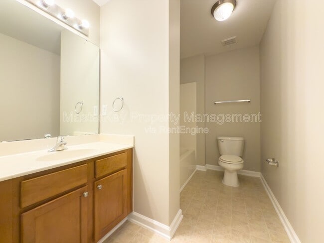 Building Photo - 506 Bayou Ct