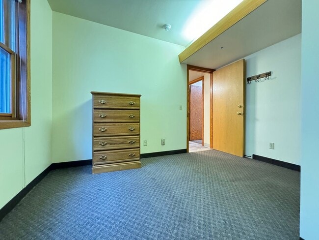 Building Photo - 408 N Frances St