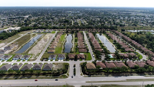 Building Photo - 9177 Aegean Cir