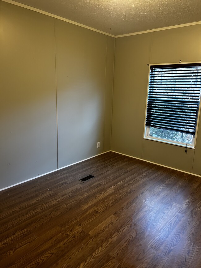Building Photo - 31 Buena Vis Dr