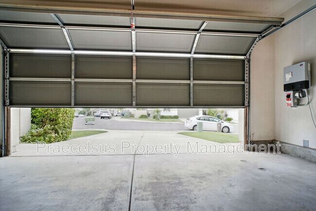 Building Photo - 2809 Red Rock Canyon Rd