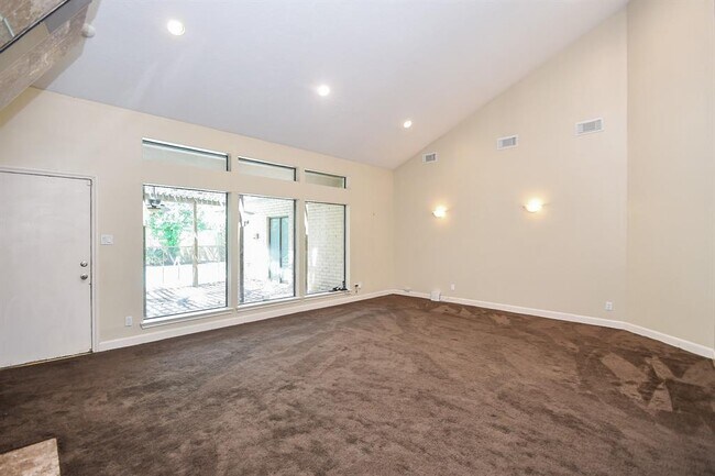 Building Photo - 7706 Coachwood Dr