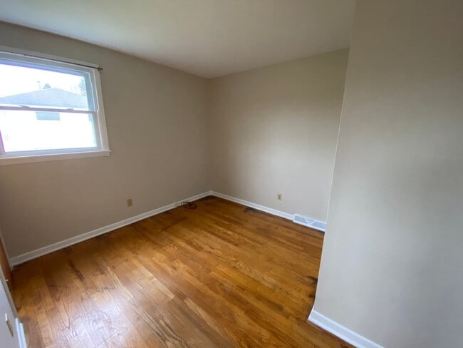 Building Photo - Ranch Style home for rent- Cicero!