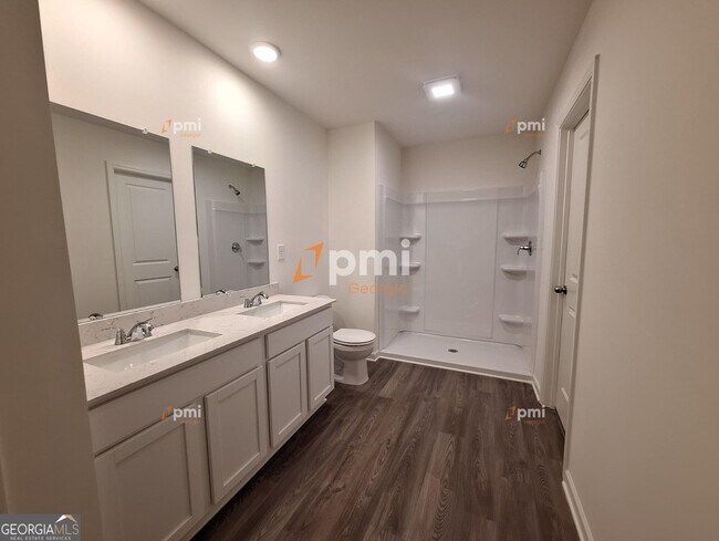 Building Photo - 182 Kinsale Dr