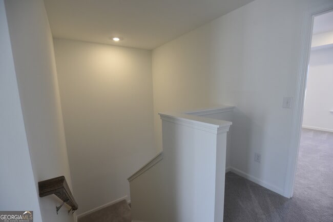 Building Photo - 2839 Rosehall Way