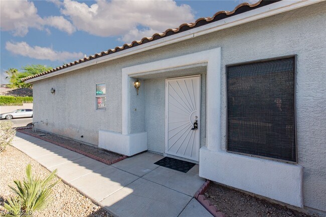Building Photo - 3790 Crest Horn Dr