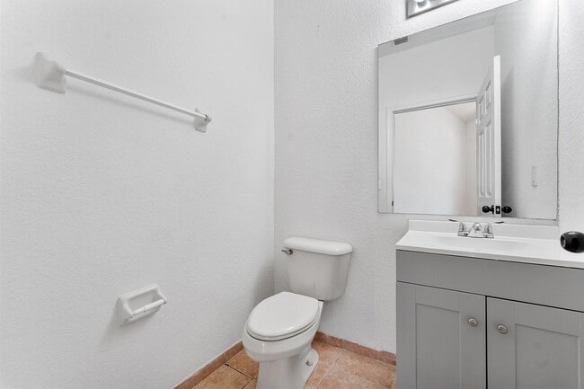 Building Photo - 1407 S Santa Catalina Cir