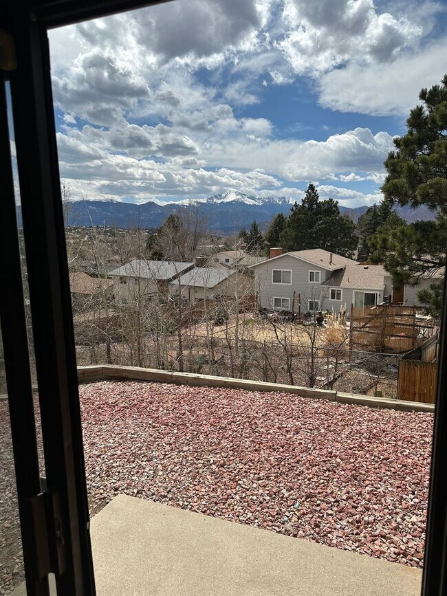 Building Photo - 5462-5462 Fiesta Ln