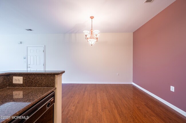 Building Photo - 539 Sophee Ln