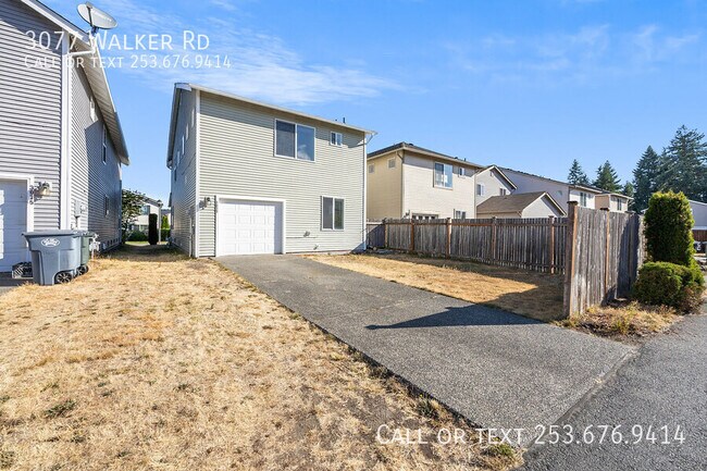 Building Photo - 3077 Walker Rd