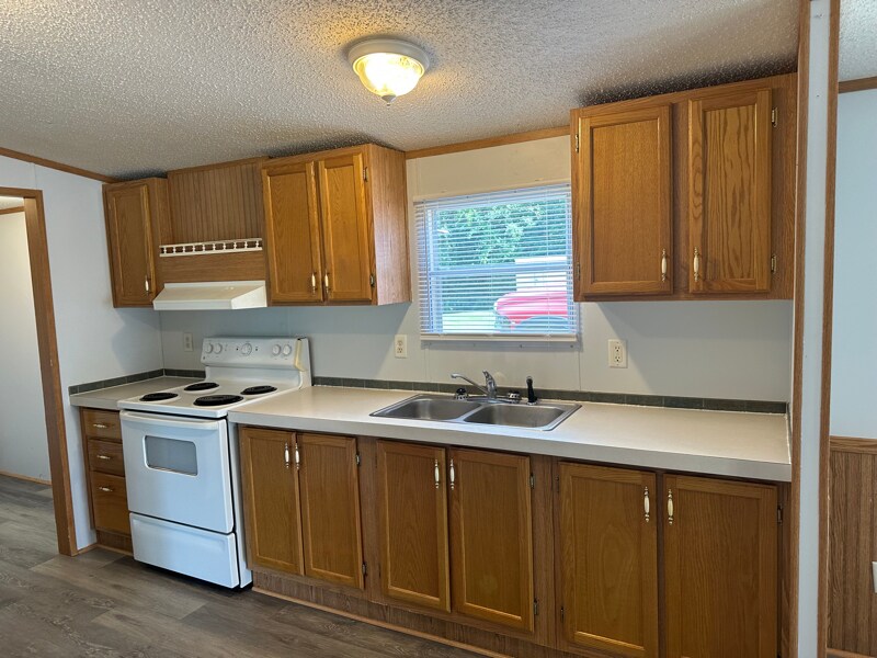 Building Photo - 115 McFalls Dr
