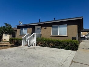 Building Photo - 2039 E Ave