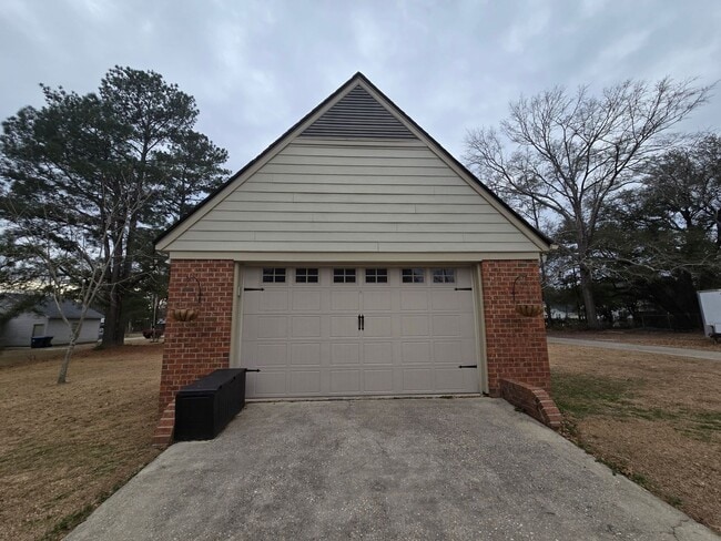 Building Photo - 409 N Fulton St