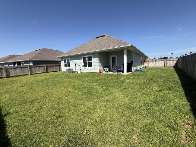 Building Photo - 319 Gray Owl Dr