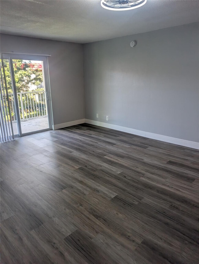 Building Photo - 5820 NW 17th Pl