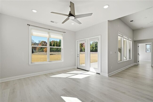 Building Photo - 7040 Ansley Pk Wy