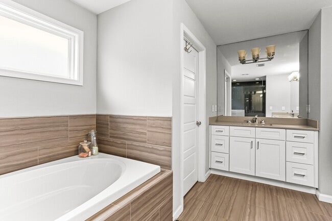 Building Photo - 2681 Oak Leaf Pl