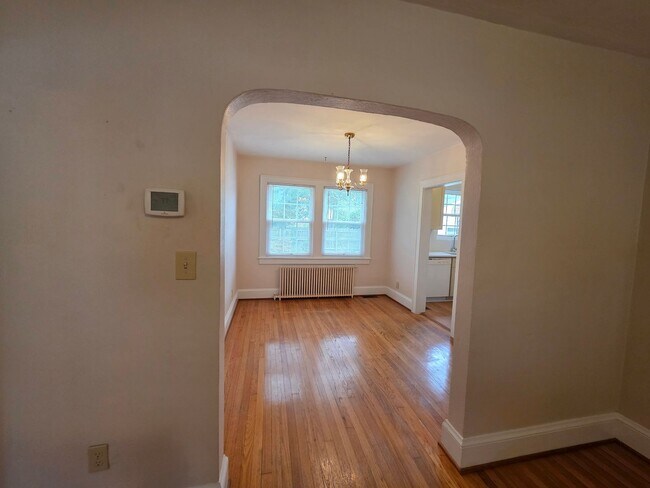 Building Photo - Charming brick ranch in Ellsworth