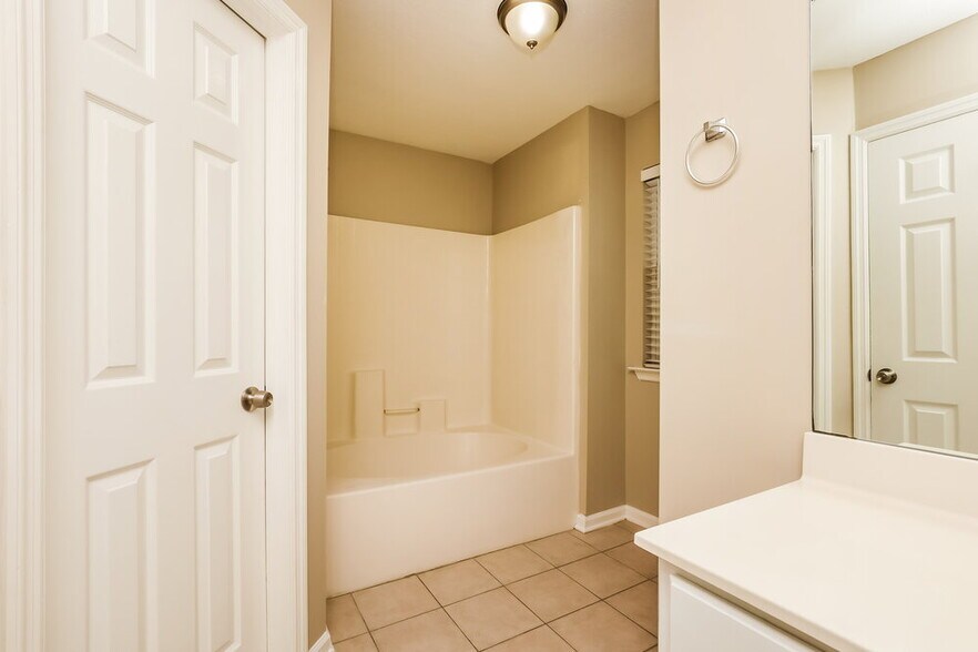 Building Photo - 820 Thomas Bay Ct