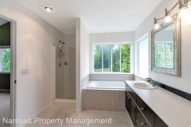 Building Photo - 5 br, 3 bath House - 21105 82nd ST E