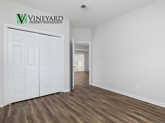 Building Photo - 3684 Autumn View Dr