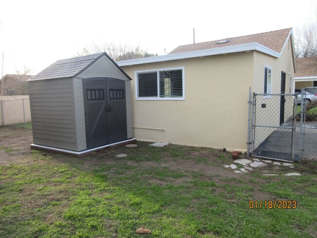 Building Photo - Renovated Guest House in Sylmar on Cobalt