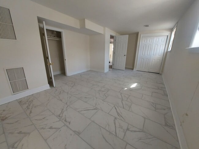 Building Photo - 5280 W Boniwood Turn