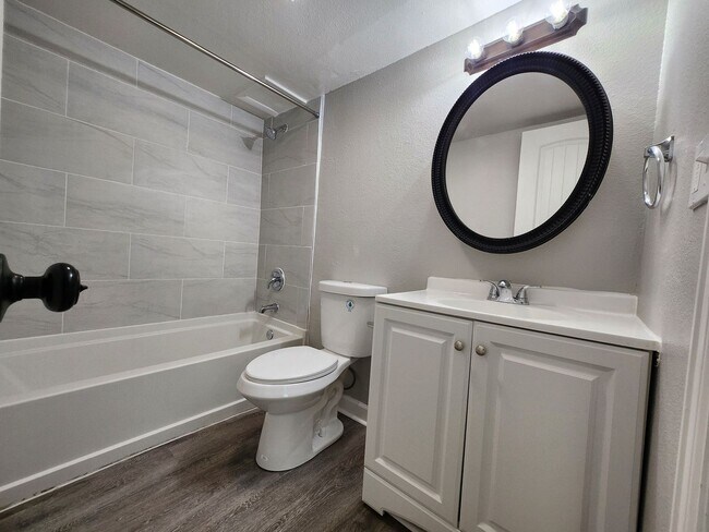 Building Photo - 4615 Picturesque Ct