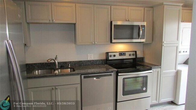 Building Photo - 1392 NW 97th Terrace