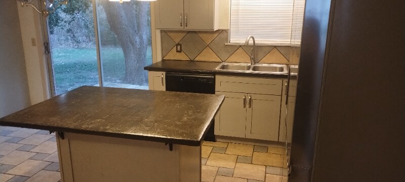 Building Photo - 441 Mockingbird Ln