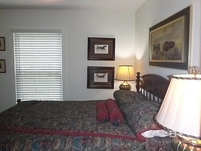 Building Photo - 19307 Scenic Hwy 98