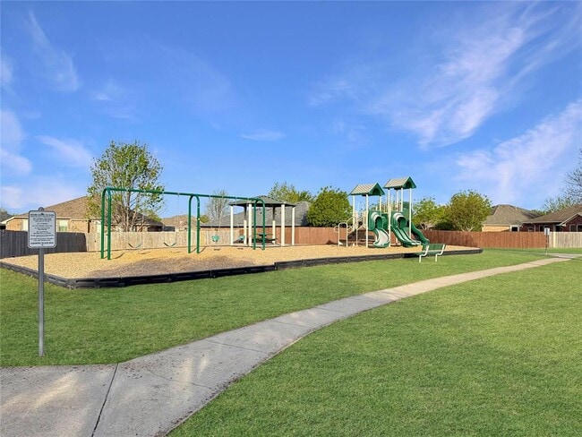 Building Photo - 14021 Harvest Cir