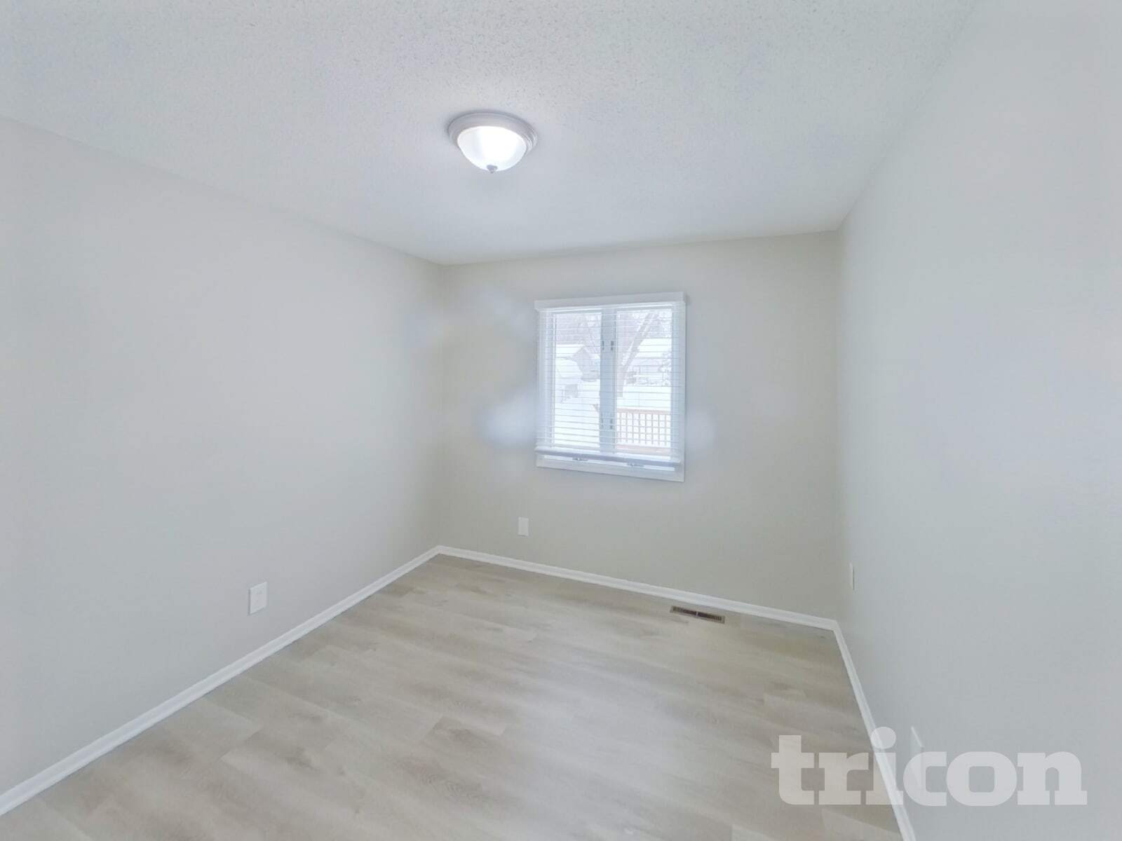 Building Photo - 6737 Upper 162nd St W