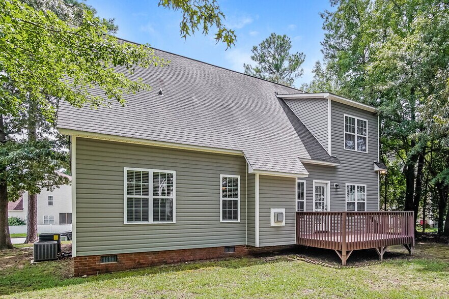 Building Photo - 169 N Farm Dr