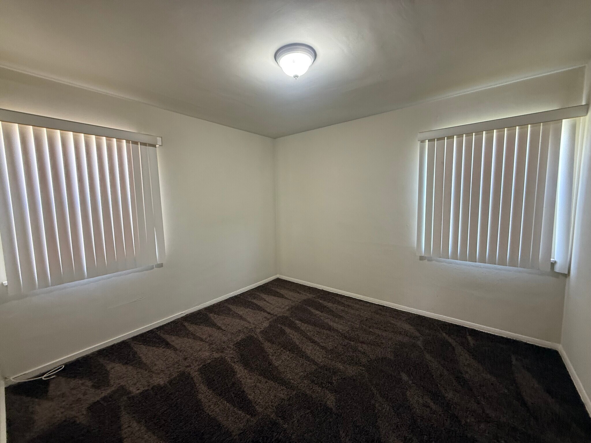 Building Photo - 4434 Linden Ave