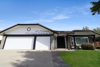 Building Photo - Spacious, Single Story Northgate Home For Rent
