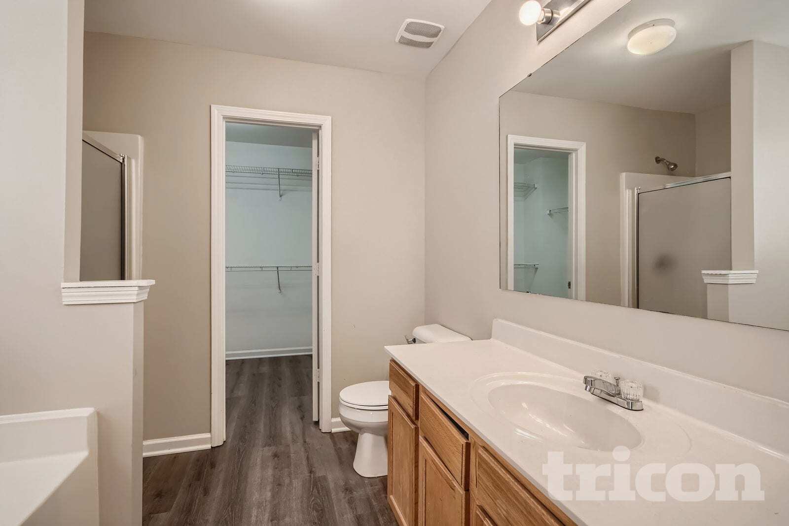 Building Photo - 5606 Fenway Dr