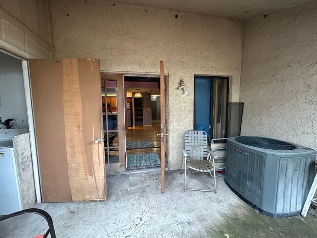 Building Photo - 12270 Fox Hound Ln
