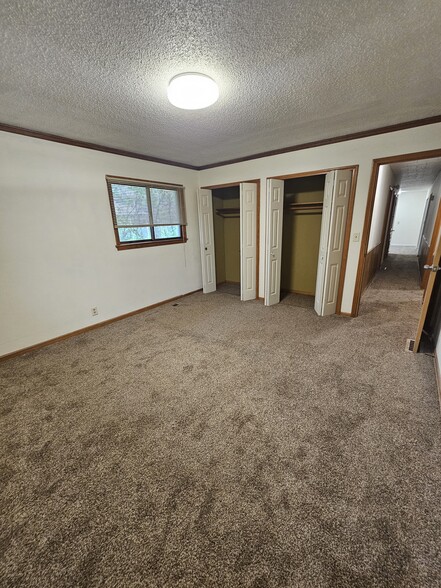 Building Photo - 132 E Pomeroy St