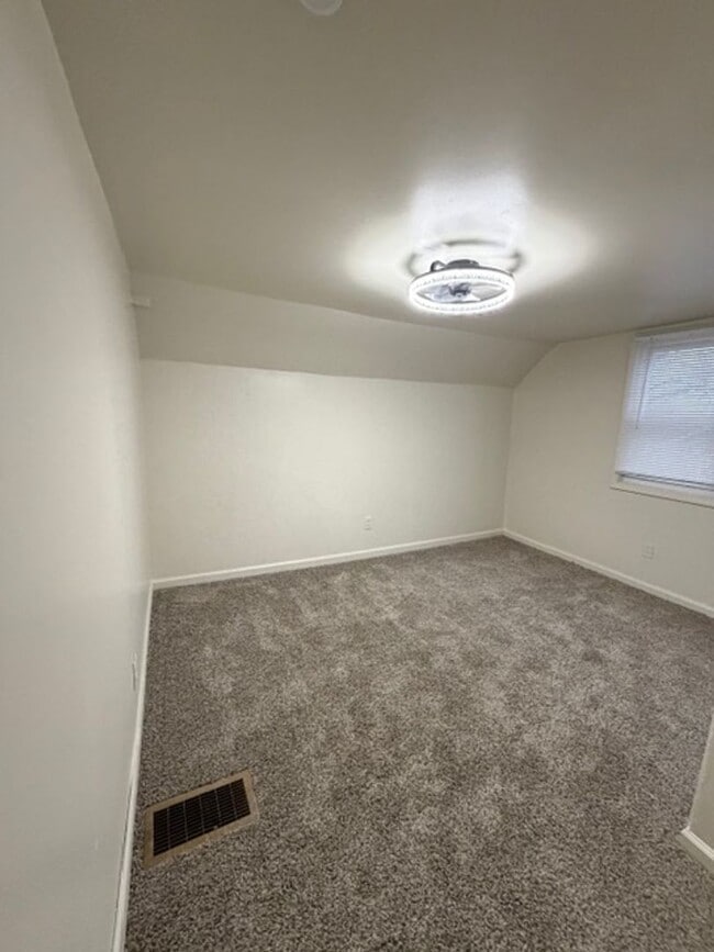 Building Photo - 4 Bedroom Home for Rent