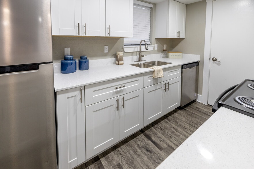 Quartz Countertops - Westvale Flats