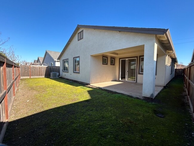 Building Photo - Large 4 Bedroom, 3 Bathroom New Construction Home in Chico