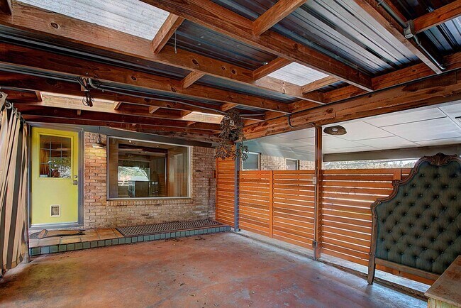Building Photo - 5500 Westminster Dr
