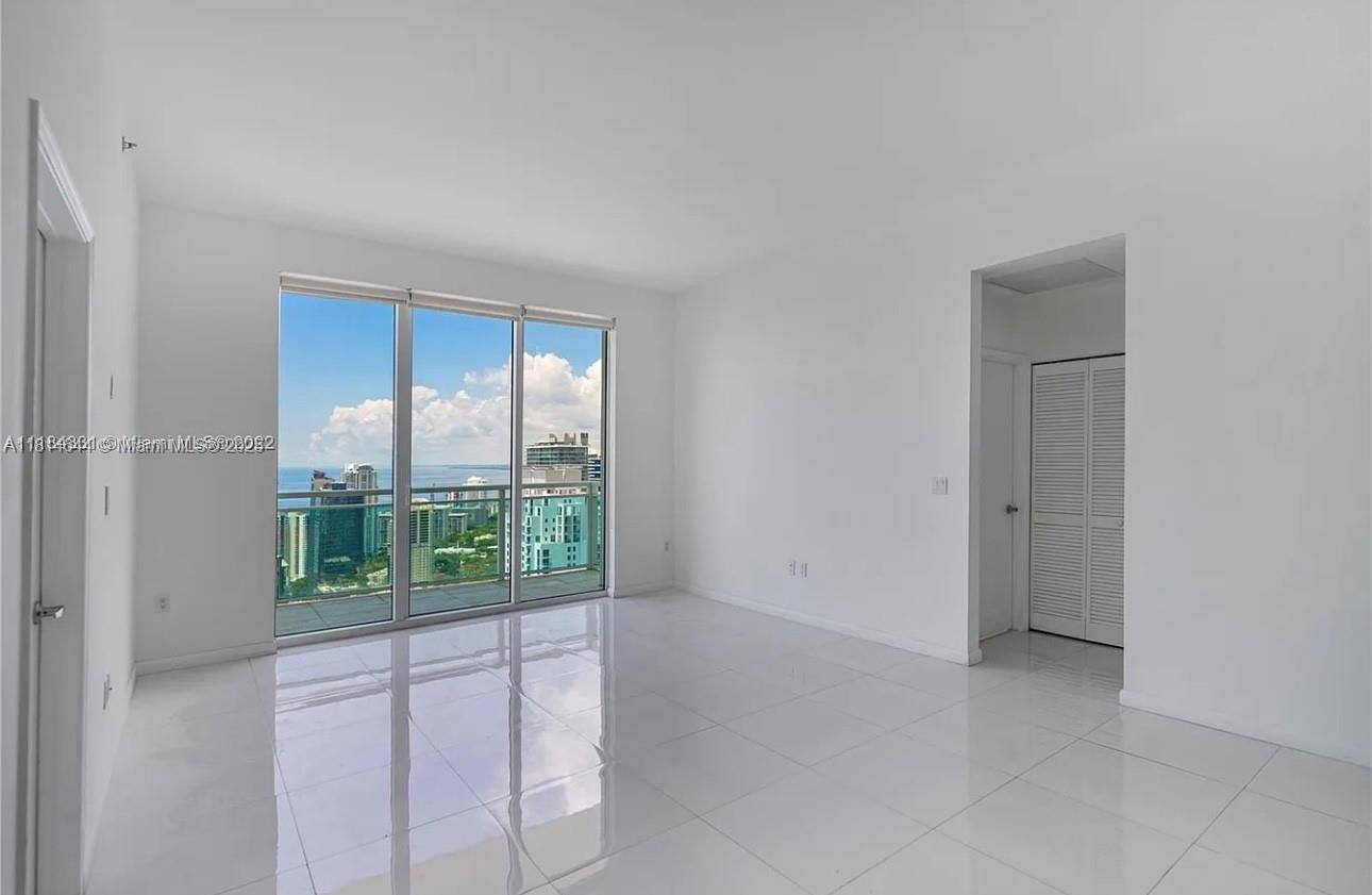 Building Photo - 950 Brickell Bay Dr