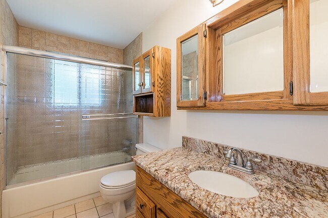 Building Photo - 7420 Webster St