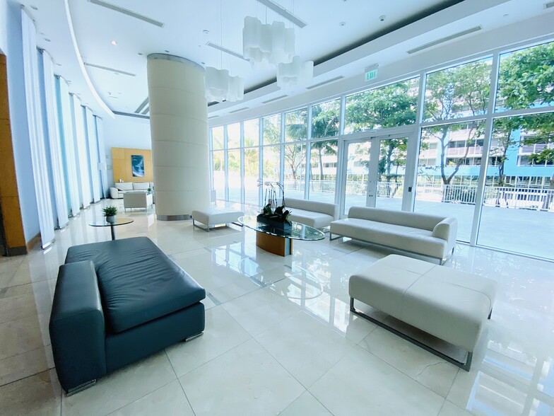 Lobby - 2101 BRICKELL Ave