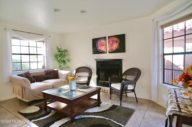 Building Photo - 5258 N Adobe Cir