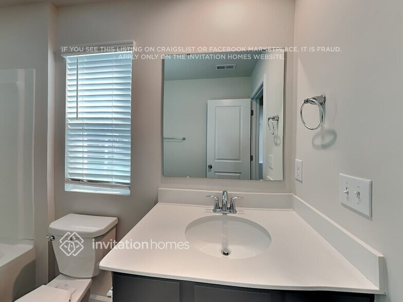 Building Photo - 2307 Pebble Close Ct